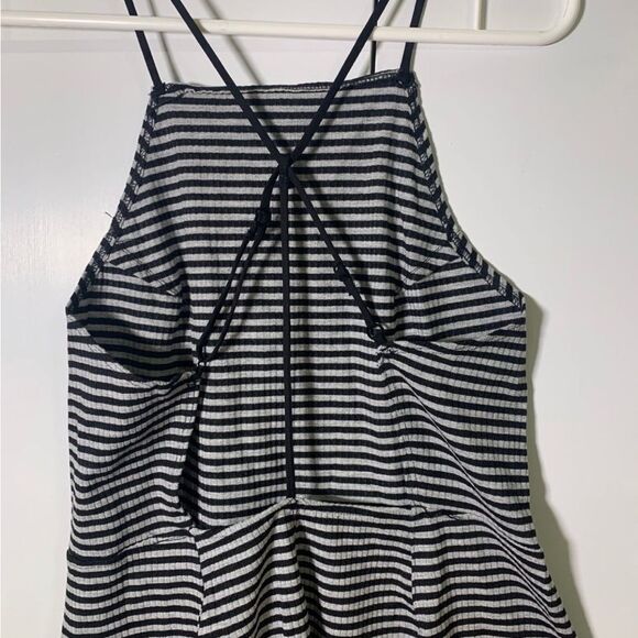 Free People‎ XS Grey and Black Peplum Top - Picture 4 of 5